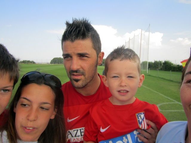  children with a villa.JPG 
